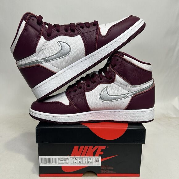 Nike Shoes Air Jordan 1 Retro High OG GS “Bordeaux” 2024 - Picture 2 of 8